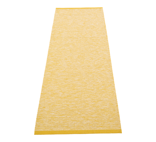 Sam matte med lintråd mustard 70x225 cm fra Pappelina