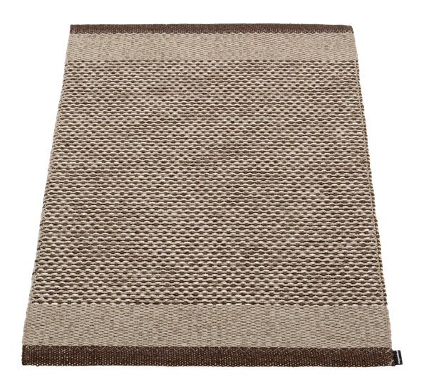 Edit matte mørkebrun lin metallic 60x85 cm fra Pappelina