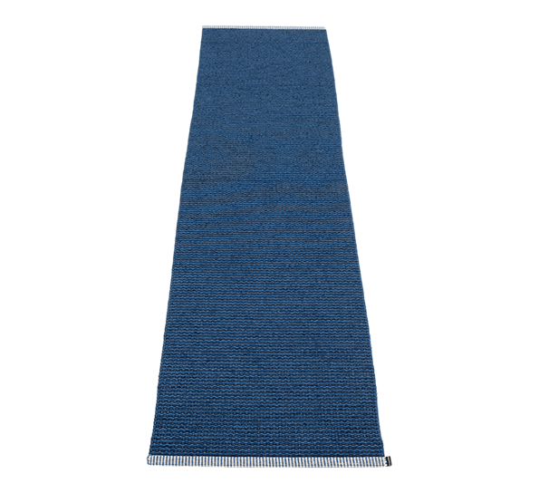 Mono matte mørk blå 60x250 cm fra Pappelina