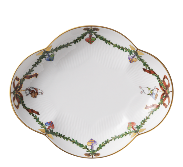 Stjerneriflet Jul fat 17,5 cm fra Royal Copenhagen